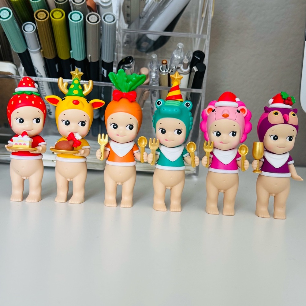 Authentic Sonny Angel Christmas Dinner Series Whole Set.